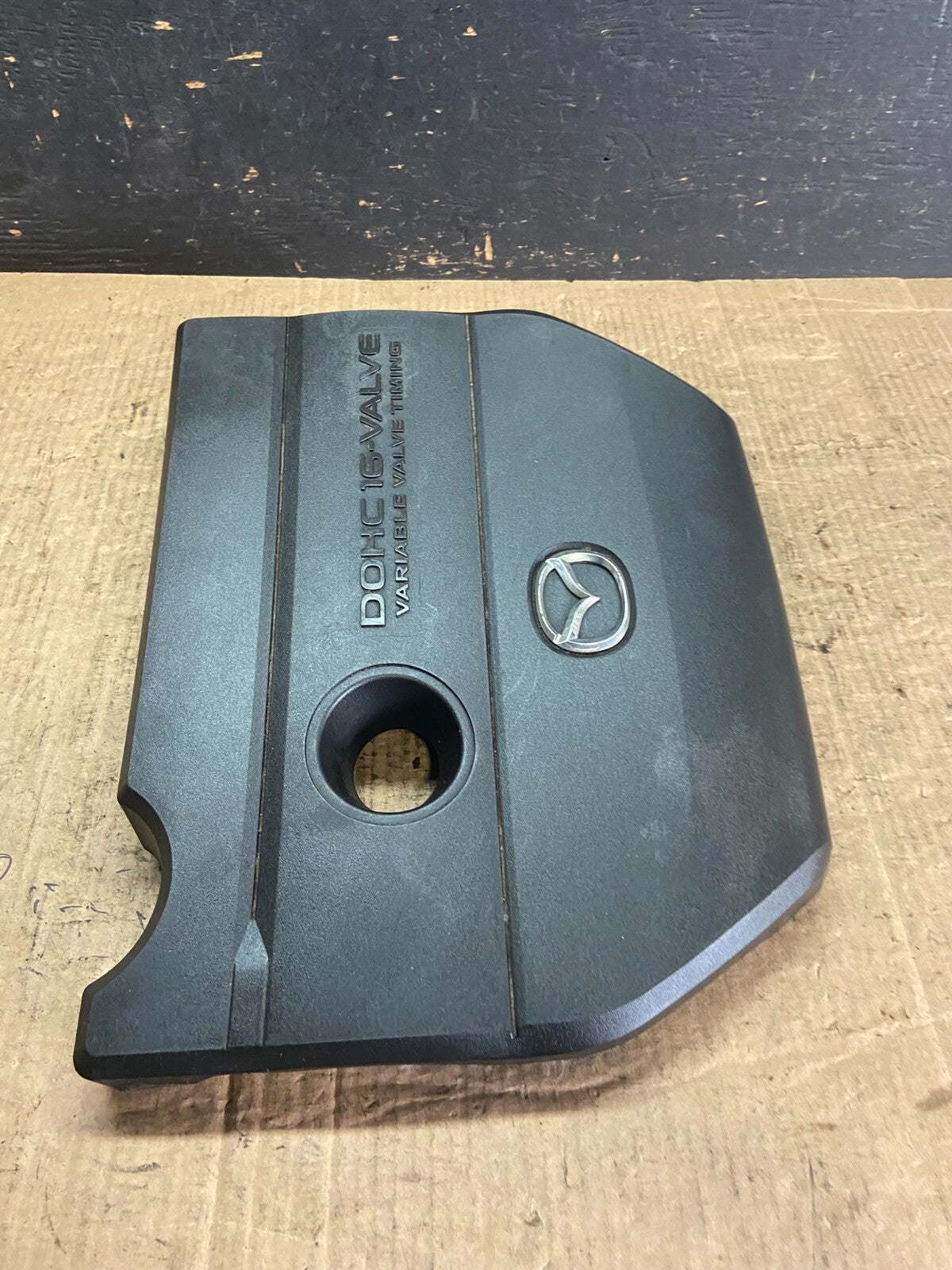 2004 to 2009 Mazda 3 DOHC 16 VALVE Engine Shield Top Cover O3303 PS3