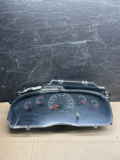 2001 - 2002 Ford Econoline E250 E350 Van Speedometer Instrument Cluster x9873 DG1