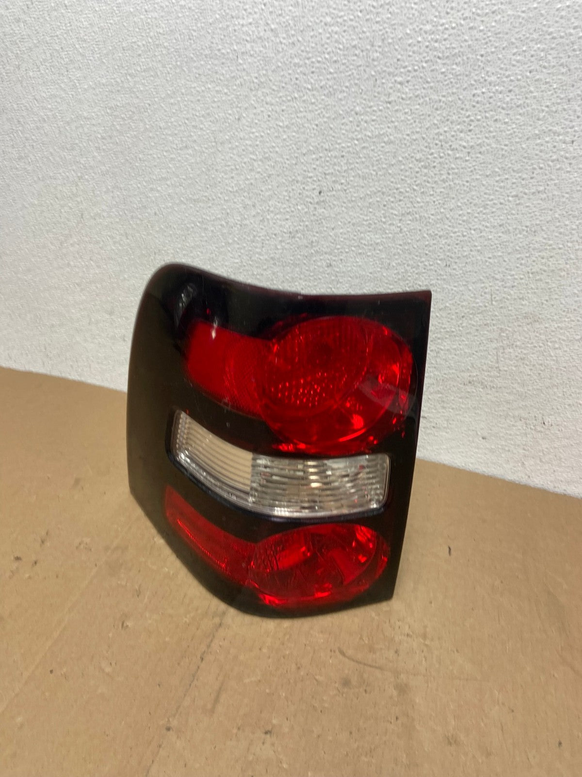 2006 to 2010 Ford Explorer Left Driver Lh Side Tail light AC5707 LK0
