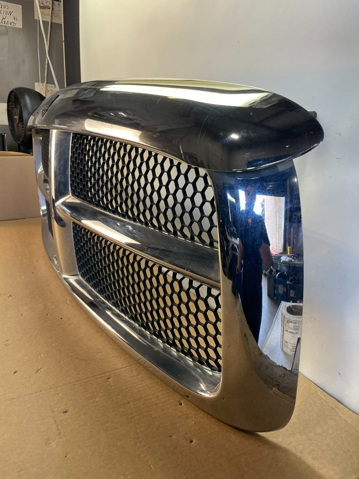2002 2003 2004 2005 Dodge Ram 1500  Upper Front Grill Grille AH0348 DG1