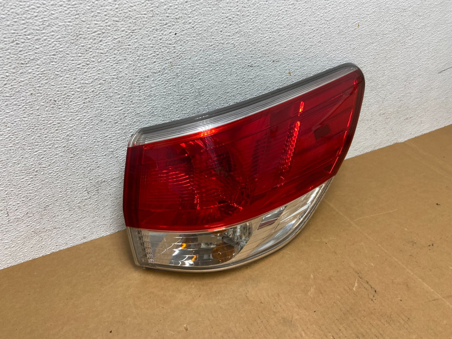2013 to 2016 Nissan Pathfinder Passenger Right Side Tail Light DEPO AD8973 DW2