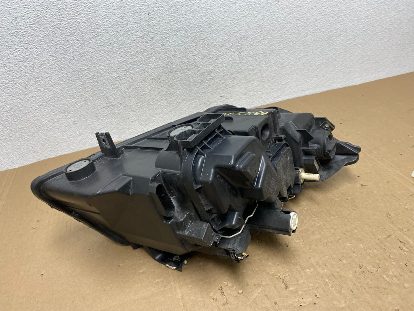 2009-2011 Bmw 3 Series 328i 4/D Sedan Left Driver Headlight Halogen AC58645