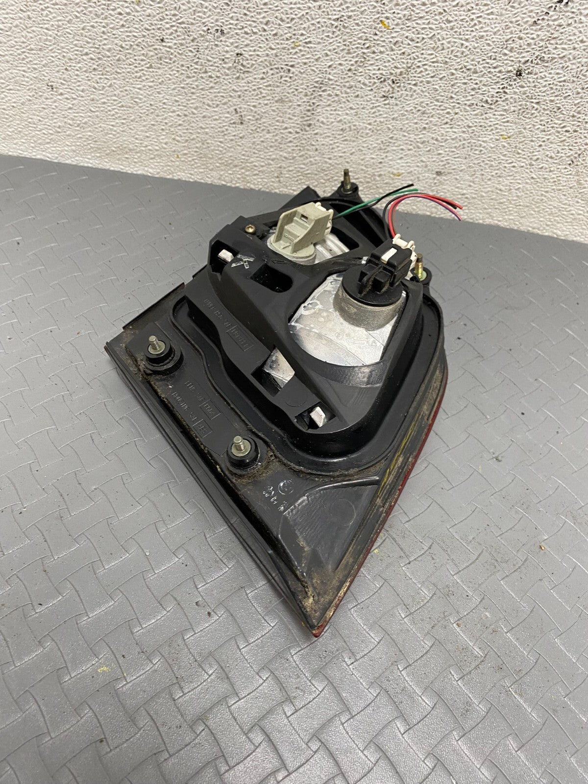 2002-2004 Infiniti i35 Inner Light Left Driver Side Tail Light OEM A26614