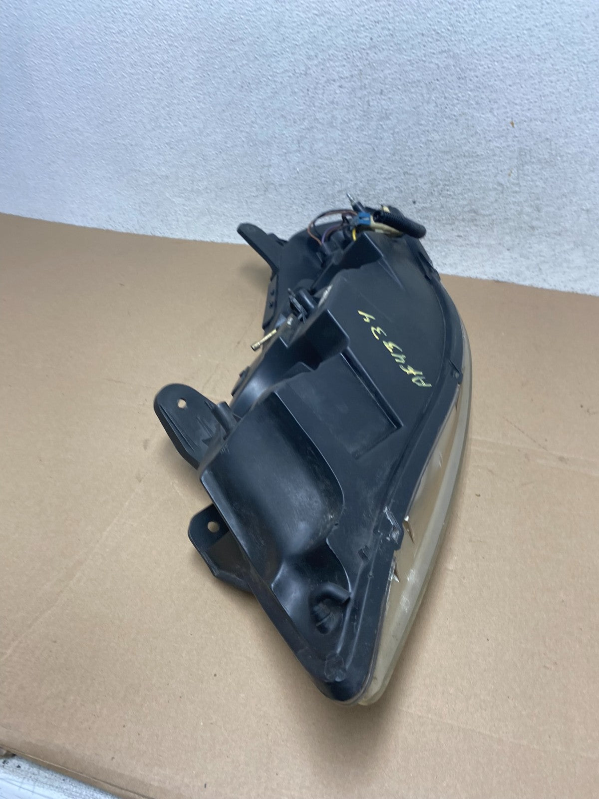 2005 to 2009 Pontiac G6 Headlight Right Passenger Rh Side Halogen AF4334 DW8