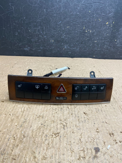 2005 - 2007 Mercedes C230 C240 Center Console Switch Control Unit AF1696 DG0