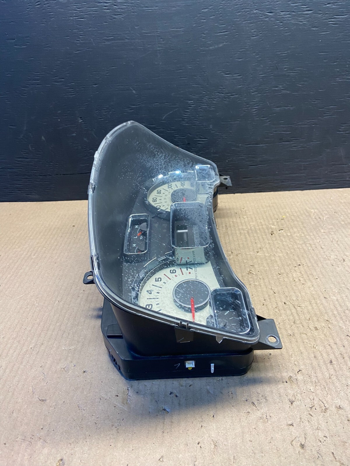 2007 Ford  Expedition Speedometer Cluster Gauge D7709 DG1 Oem2