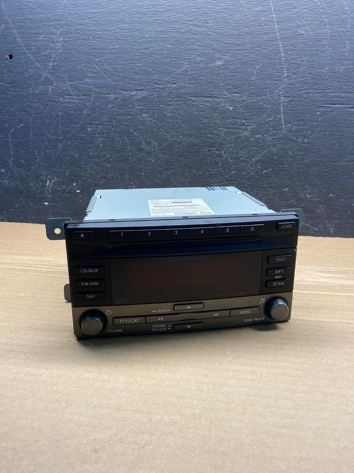 2009 to 2013 Subaru Forester Radio CD Player AUX AM/FM AE4562 DG0