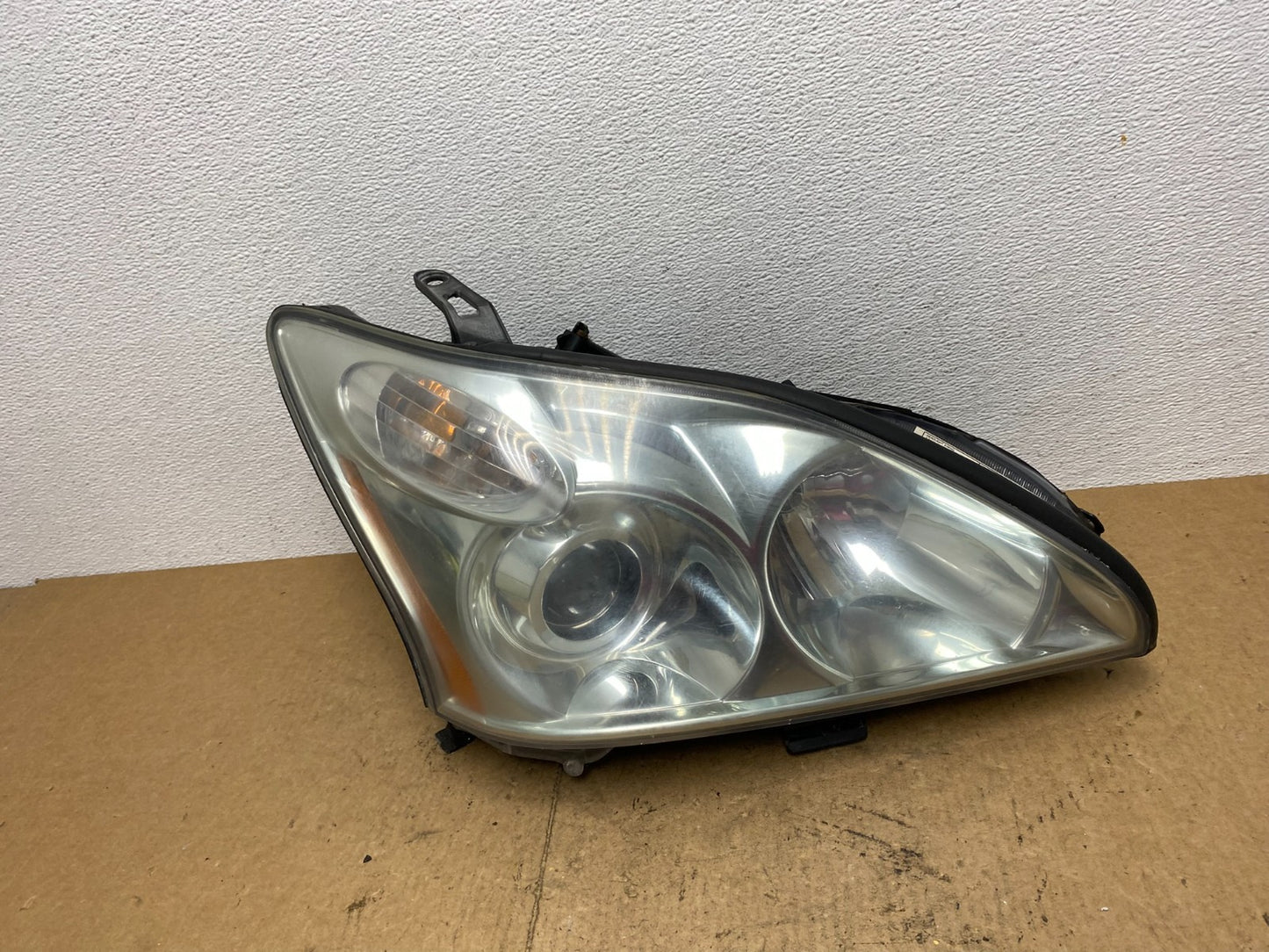 2004 - 2009 Lexus RX330 RX350 Xenon Right Passenger Side Headlight OEM AC3631 DW0