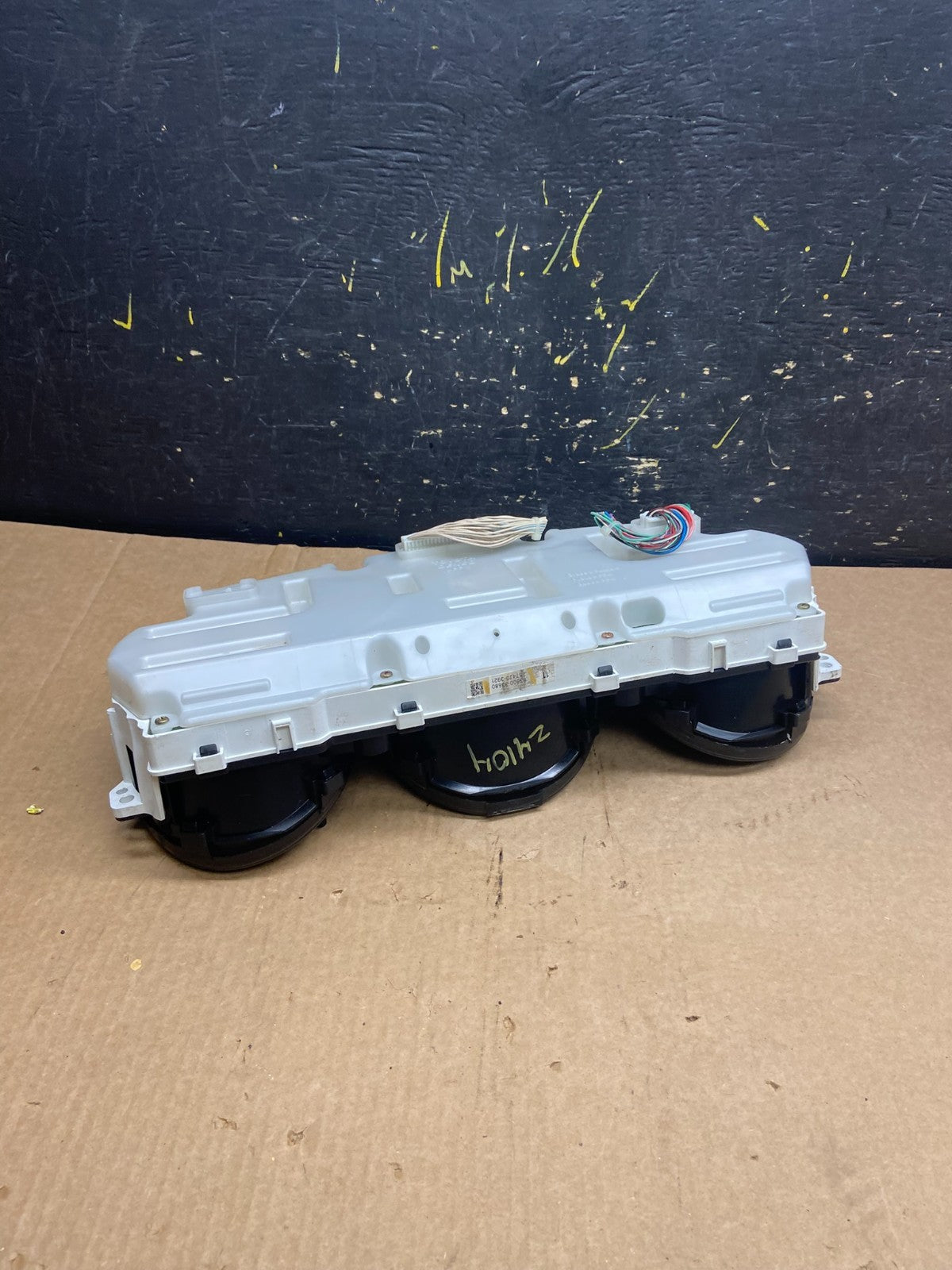 2004 to 2006 Lexus ES330 Speedometer Cluster Gauge OEM z4104 DG6