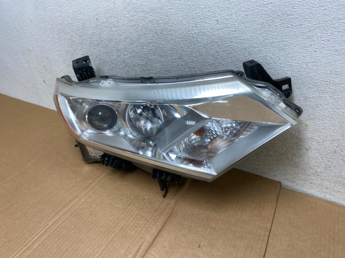 2012 to 2017 Nissan Quest Right Passenger RH Headlight Halogen AI5670 DW1