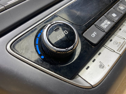 2018 2019 Hyundai Sonata Center Radio Climate Control Bezel U5904 DG2