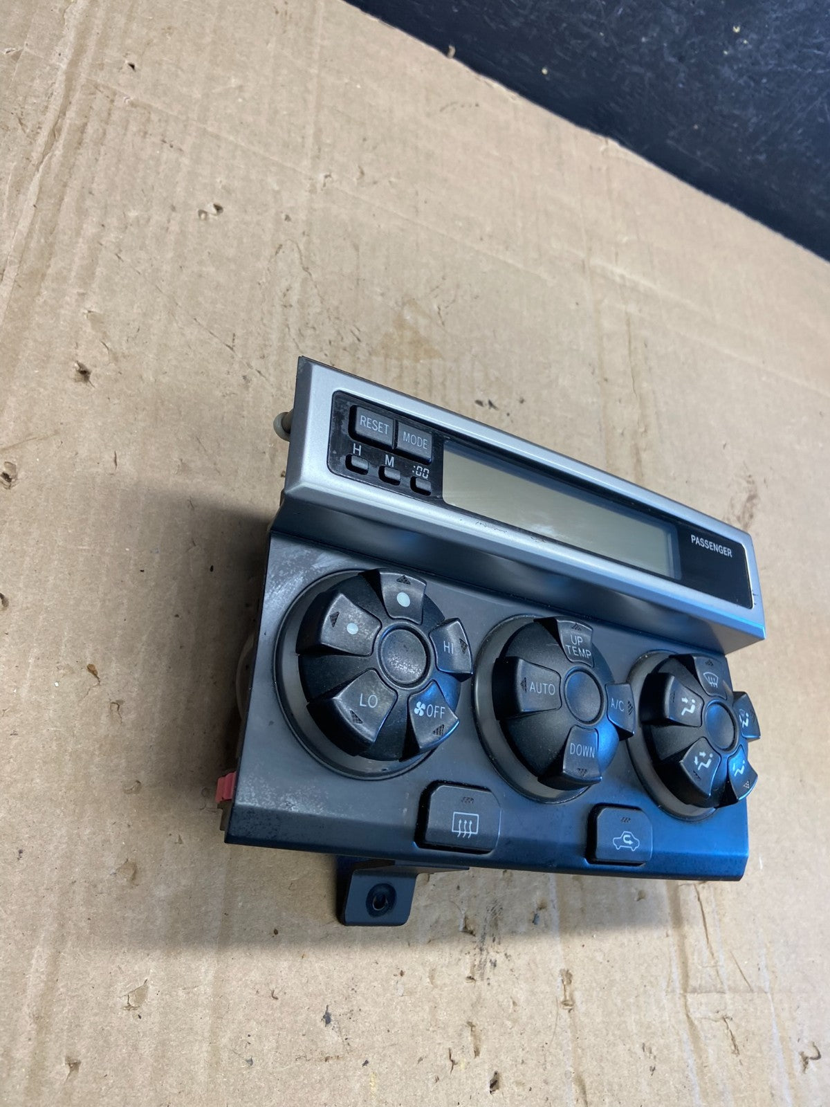 2003 to 2009 Toyota 4Runner Center Dash Climate Control Panel AD7258 DG1