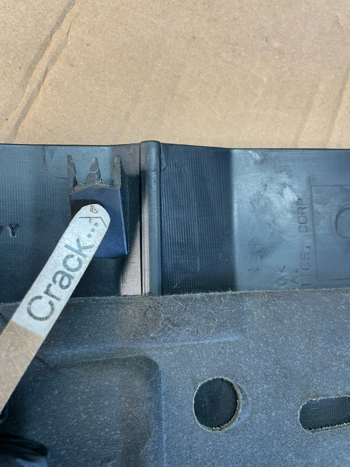 2010 to 2015 Chevrolet Camaro Engine Motor Cover AC2107 DG3