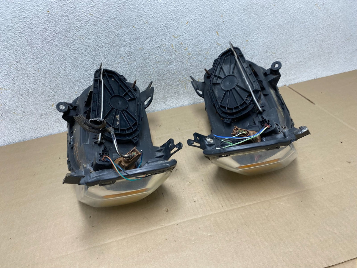 2005 - 2007 Ford Escape Headlights Left+Right Halogen AI1409 DW10