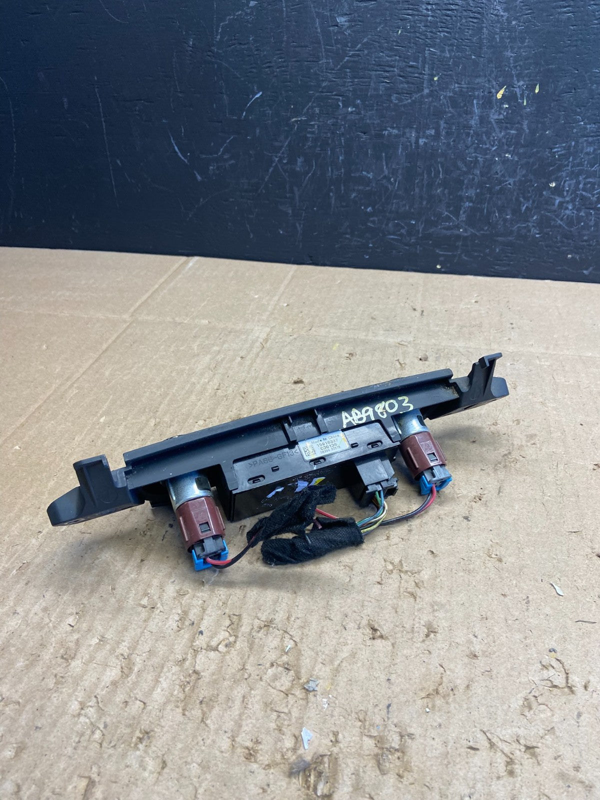 2007 - 2014 Chevrolet Tahoe Yukon Pedal Traction Control Switch OEM ab9803 DG3