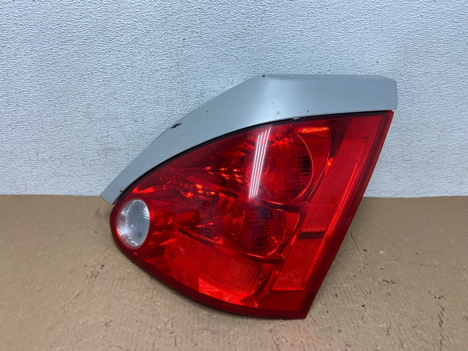 2004 2005 2006 2007 2008 Nissan Maxima Right Passenger Tail Light AD8112 LK0