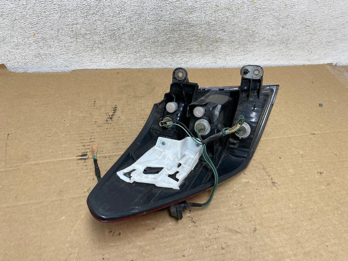 2010-2014 Subaru Outback Wagon Right Passenger Rh Side Tail Light AH7946 LK5
