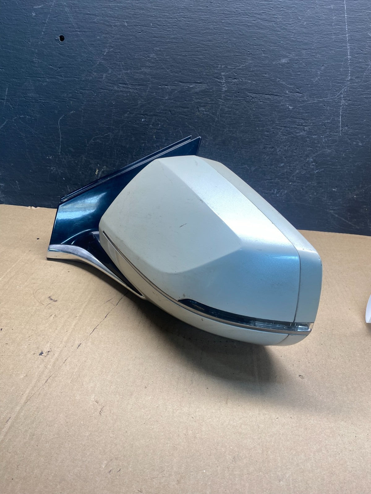 2016 to 2019 Cadillac XTS Left Driver LH Side Door View Mirror AE7694 DW2
