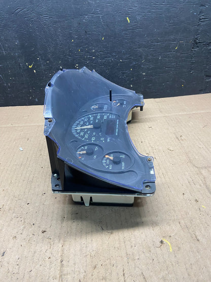 2001 to 2002 Chevrolet Express Speedometer Cluster Gauge q0783 DG1