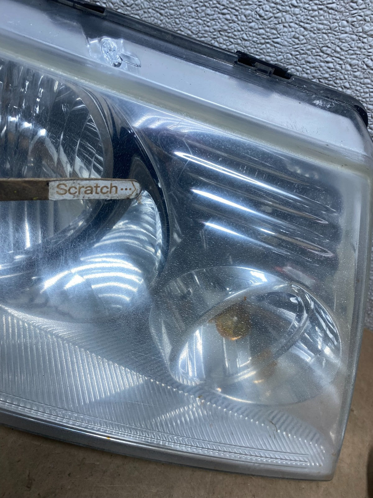 2004 to 2008 Ford F-150 F150 Left+Right Halogen Headlights W8564 DW4