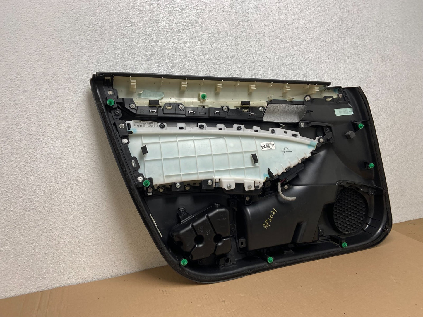 2018-2020 Honda Accord Front Right Passenger RH Side Door Panel AF3021 DG8