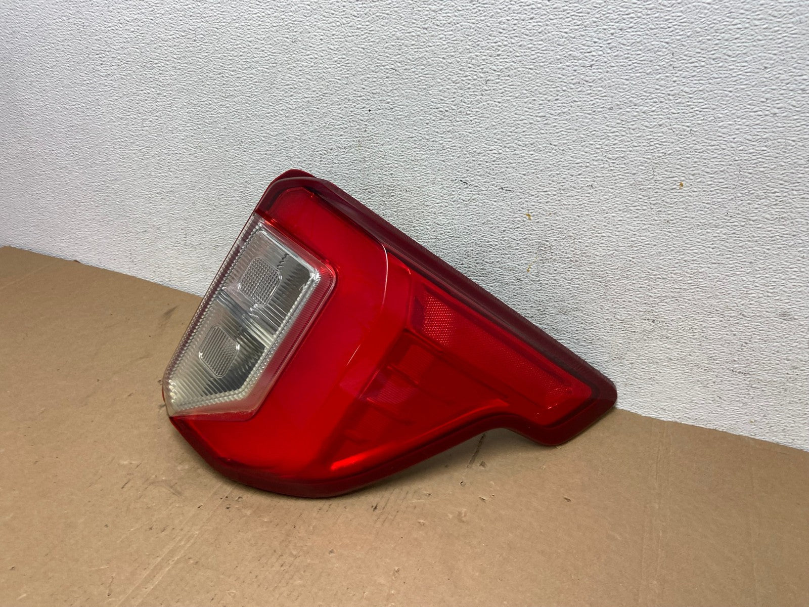 2020 2021 2022 2023 Ford Explorer Right Passenger Side Tail light AD7912 LK1