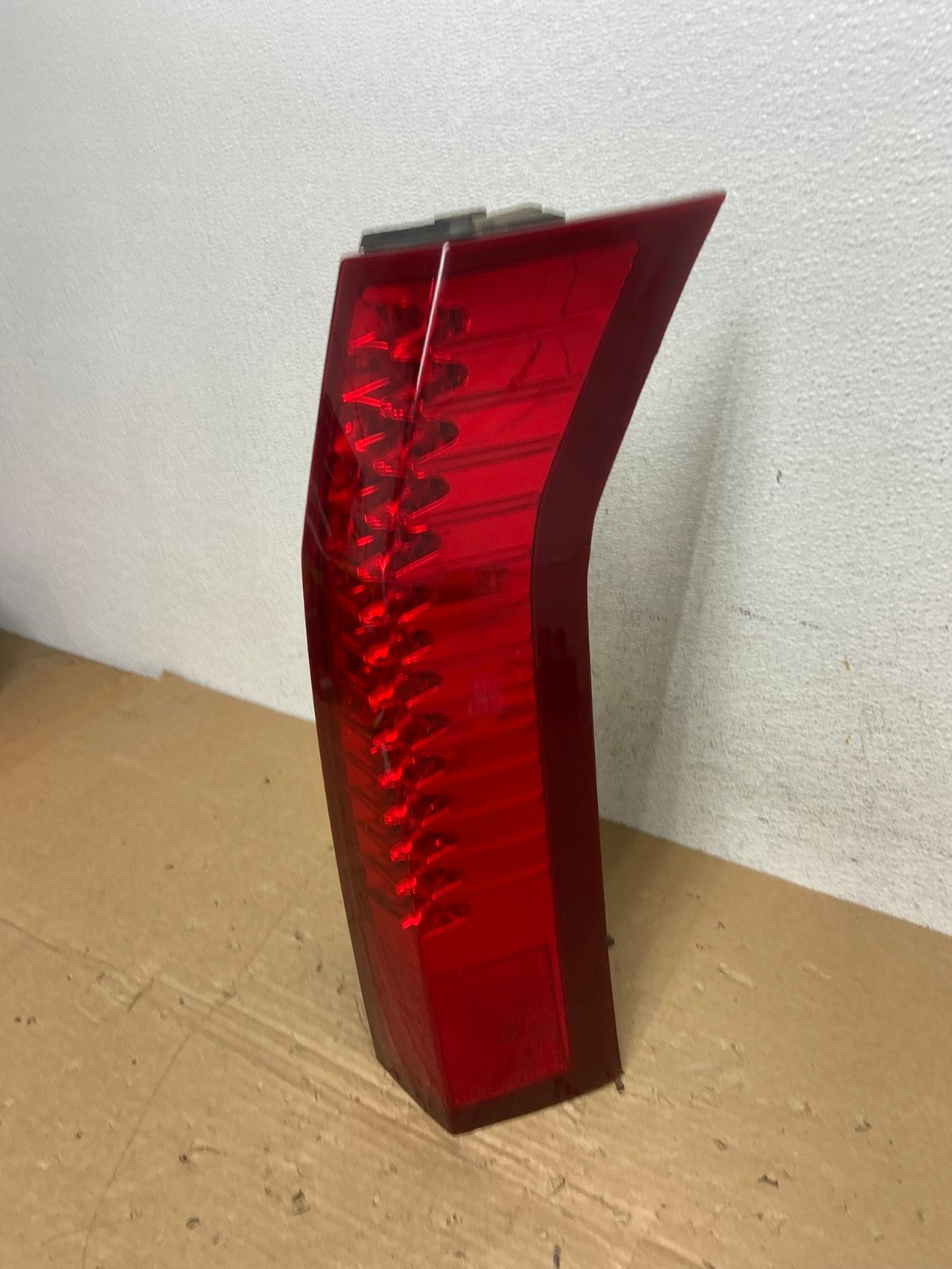 2004 to 2009 Cadillac Srx Right Passenger RH Side Tail Light AD4101 LK1