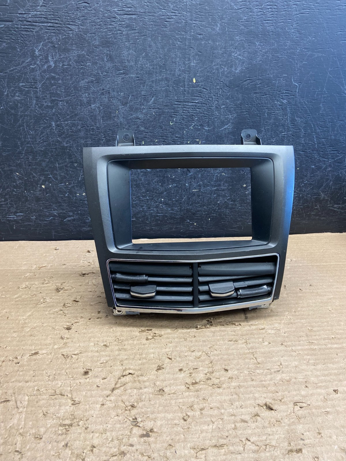 2010 - 2012 Lincoln Mkt Center Dash Gps Radio Bezel Panel Air Vent AG8755 DG0