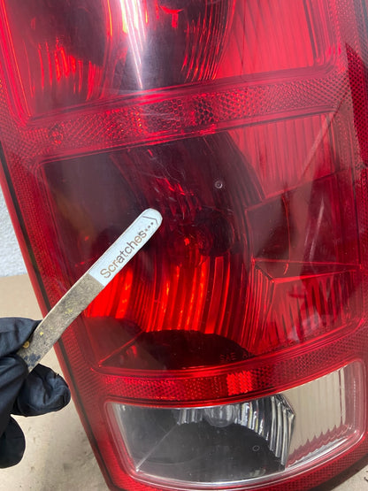 2002 to 2006 Dodge Ram 1500 Right passenger Rh side Tail Light AG5400 LK3