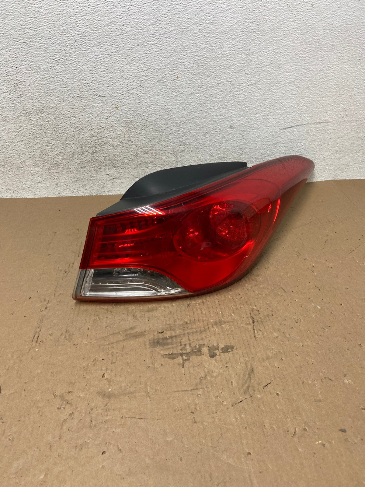 2011 2012 2013 Hyundai Elantra Sedan Right Passenger Tail Light AD7832 LK0
