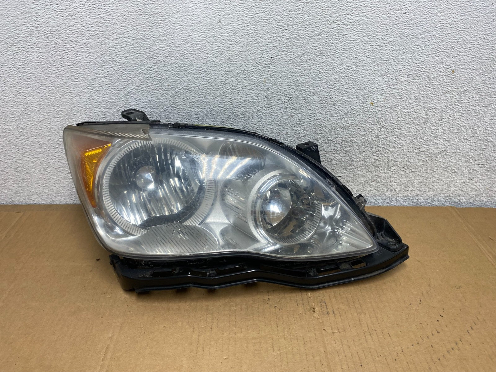2008 2009 2010 Toyota Avalon Right Passenger Side Xenon Headlight AD0740 DW0