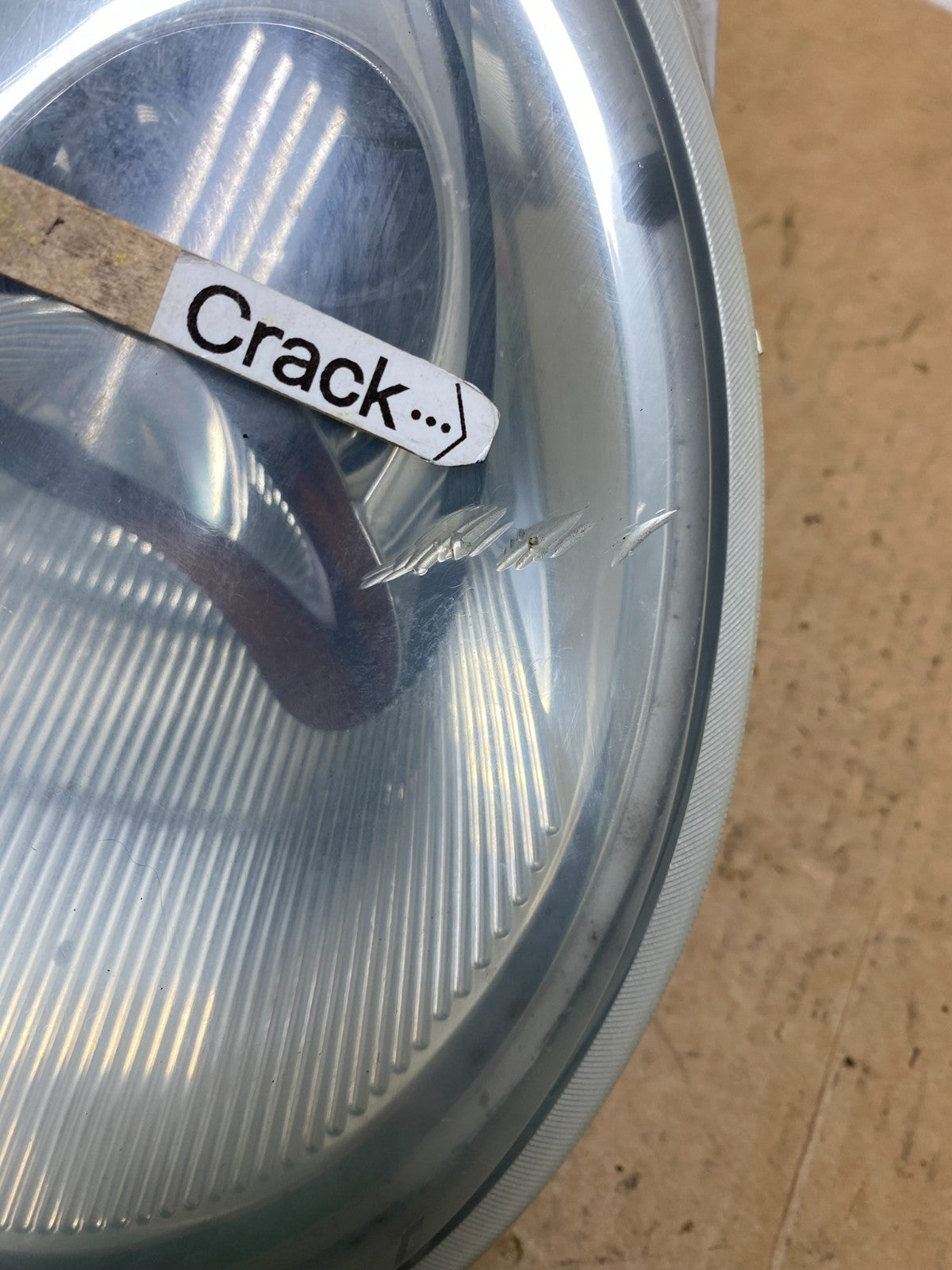 1998 to 2005 Volkswagen Beetle Right Passenger Side Headlight AE4826 DW4