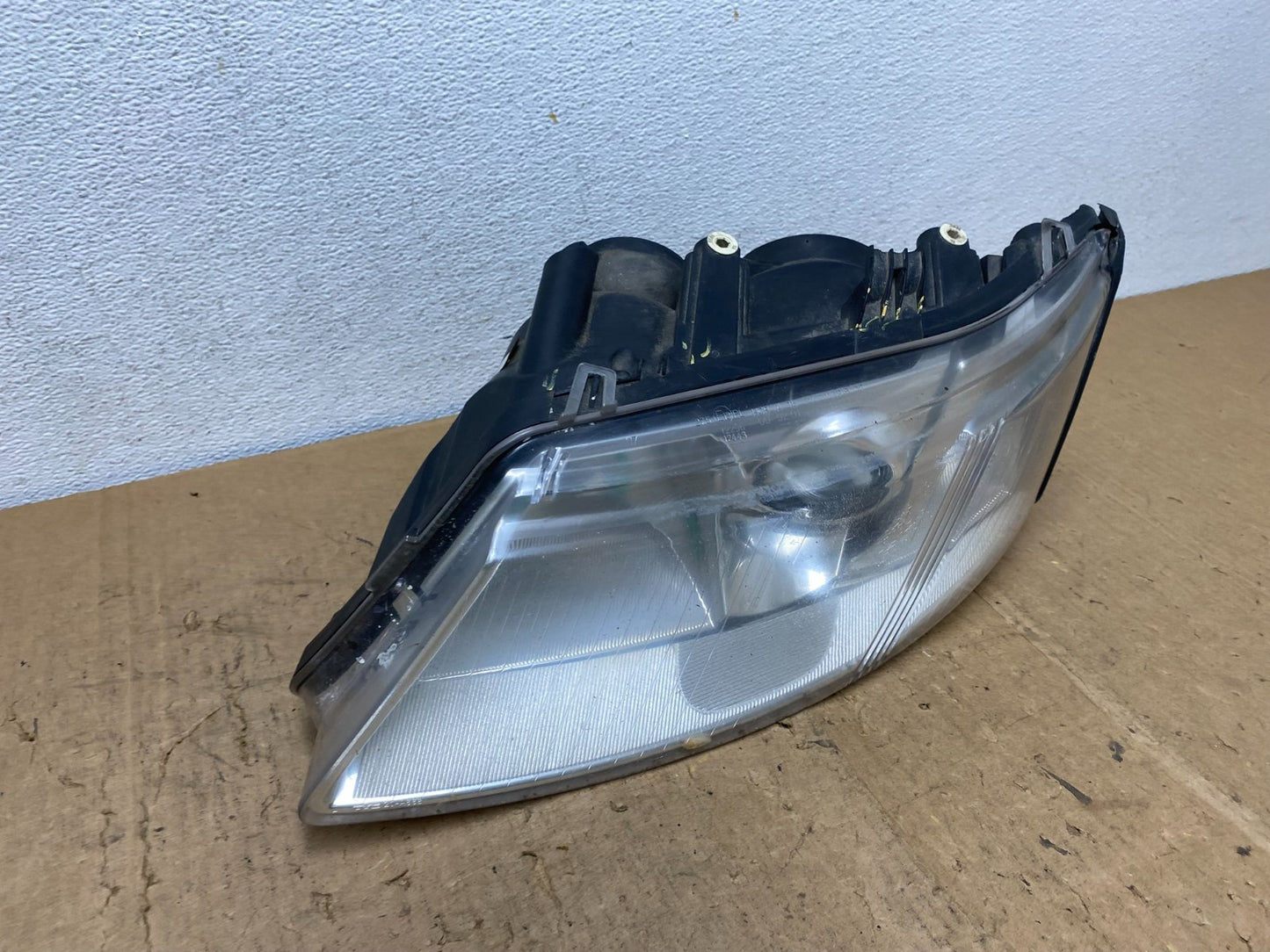 2003 2004 2005 2006 2007 Saab 9-3 Left Driver LH Headlight Halogen TYC AD0657 DW2