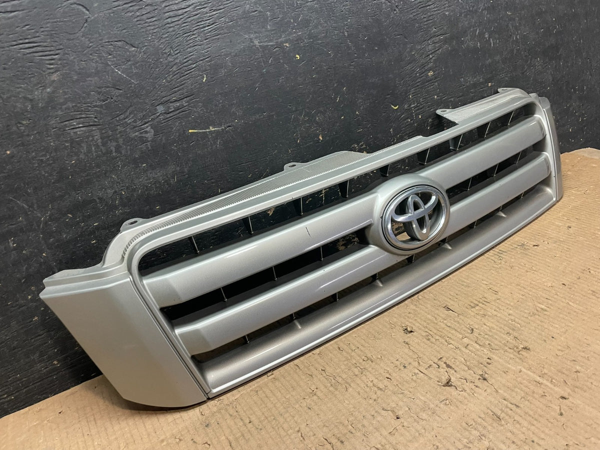 2001 to 2003 Toyota Highlander Front Upper Grille Grill With Emblem Y6523 DG1