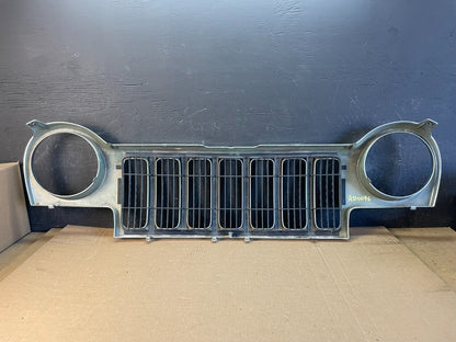 2002 2003 2004 Jeep Libertyf Front Upper Grill Grille Aftermarket AD0096 DG5