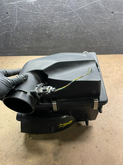 BMW 3 G20 320 i Air Filter Box 72423098 8580424 M31722