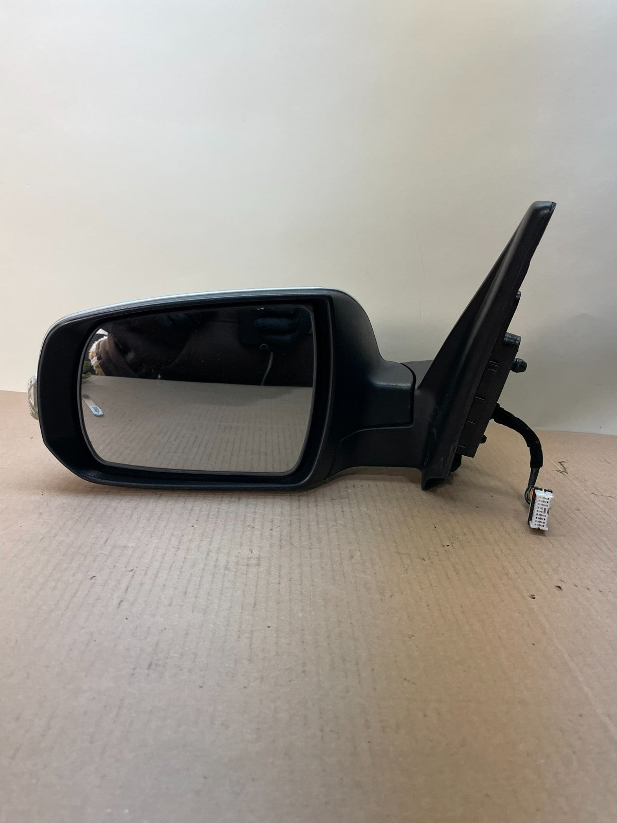 2011 - 2015 Kia Sorento Left Driver Lh Side Door Mirror Turn Signal Oe AI8743 DG8