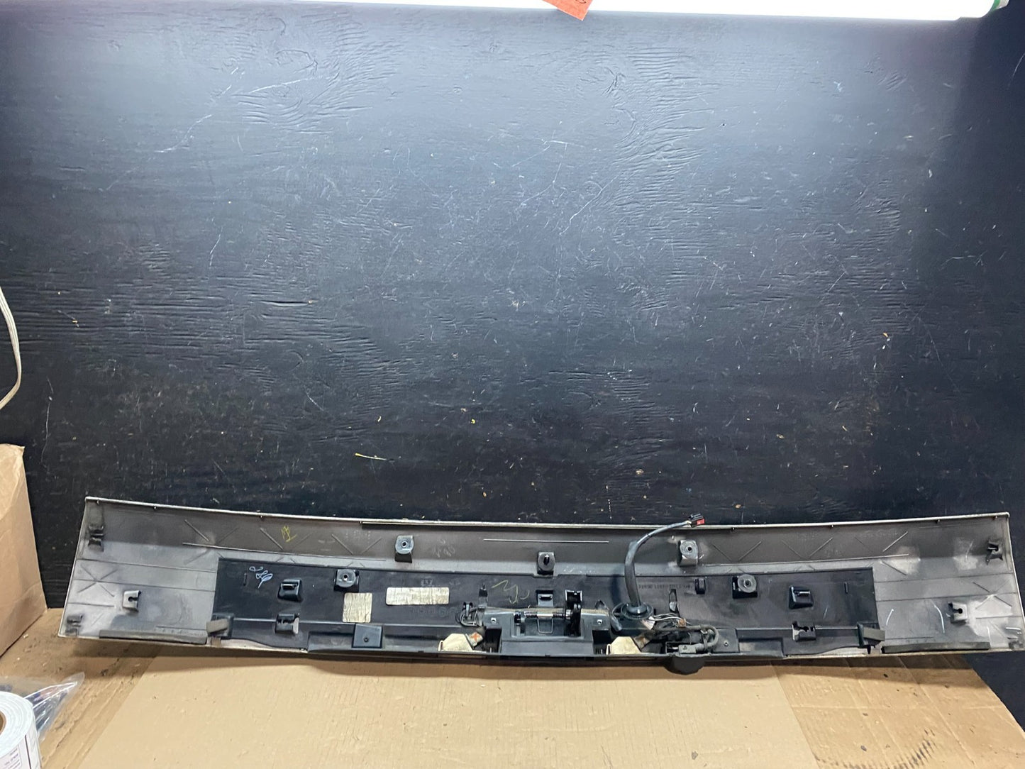 2011-2018 Dodge Grand Caravan Rear Tail Gate Trim Molding Panel OEM u7465 DG7