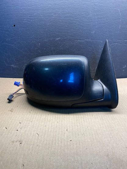 2003-2006 Chevrolet Avalanche Right Passenger Turn Sgn View Door Mirror ac88510