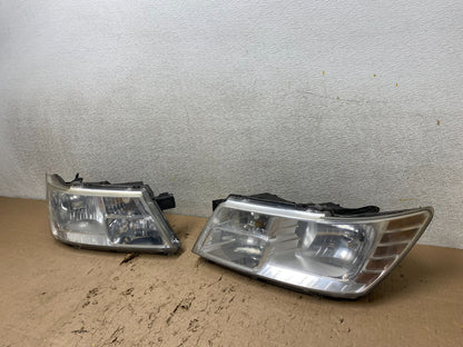 2009 to 2017 Dodge Journey Headlights Left+Right Set Halogen W3737 DW1