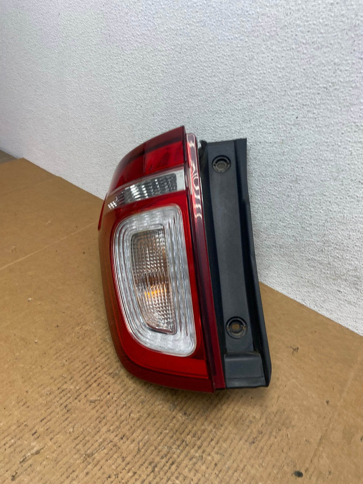 2011 2012 2013 2014 2015 Ford Explorer Left Driver LH Side Tail light AE0397 LK1