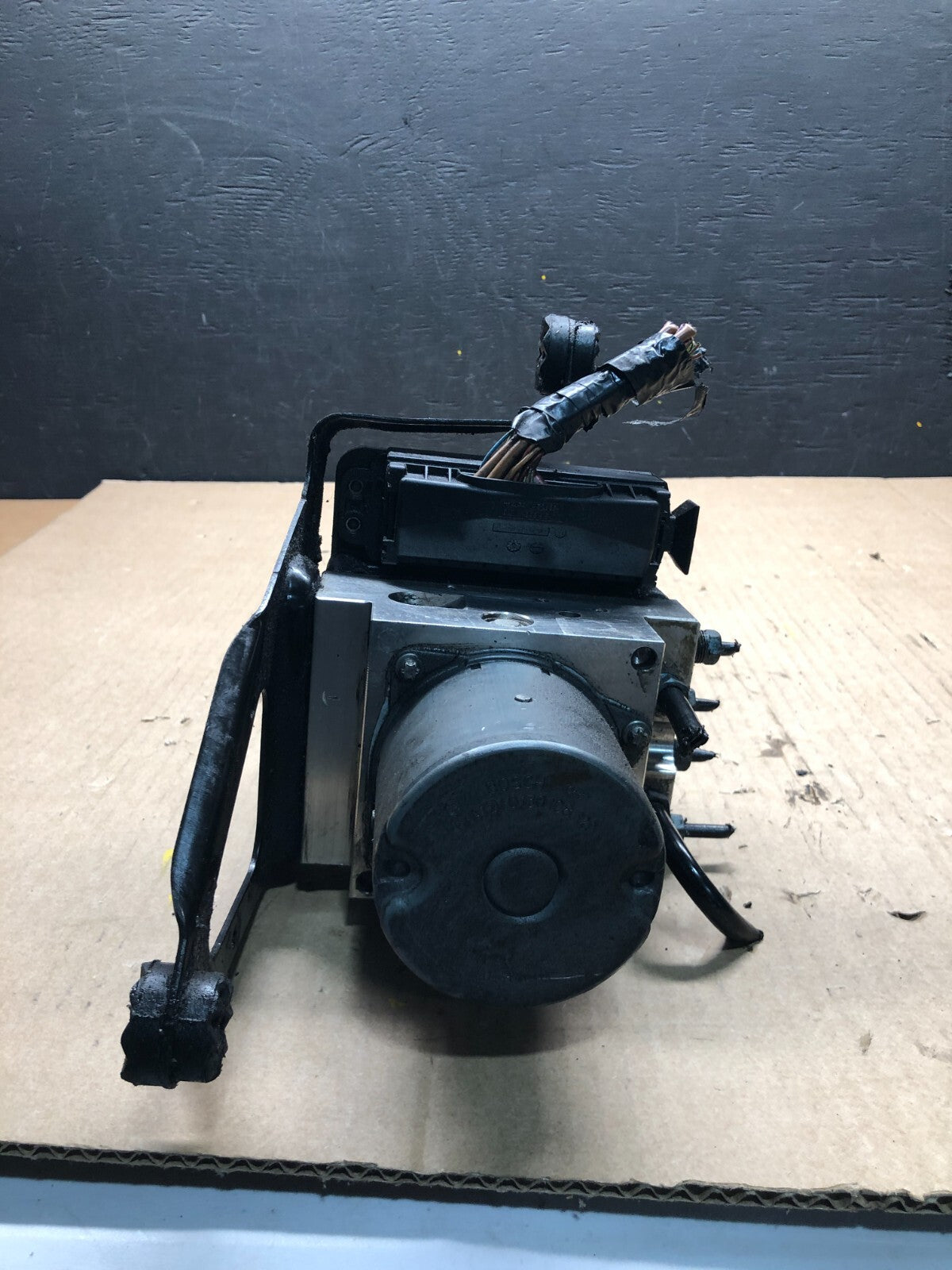 2007 to 2010 BMW X5 E70 ABS Anti-Lock Brake Pump 3451 6795779 G4192 PS5