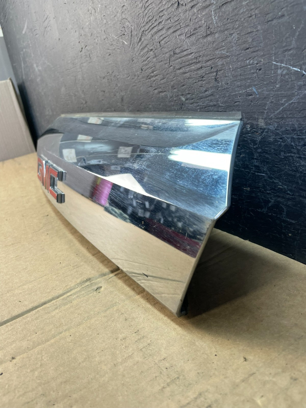 2011-2015 GMC Terrain Tailgate Liftgate Chrome Finish Molding Camera AD0113 DG1