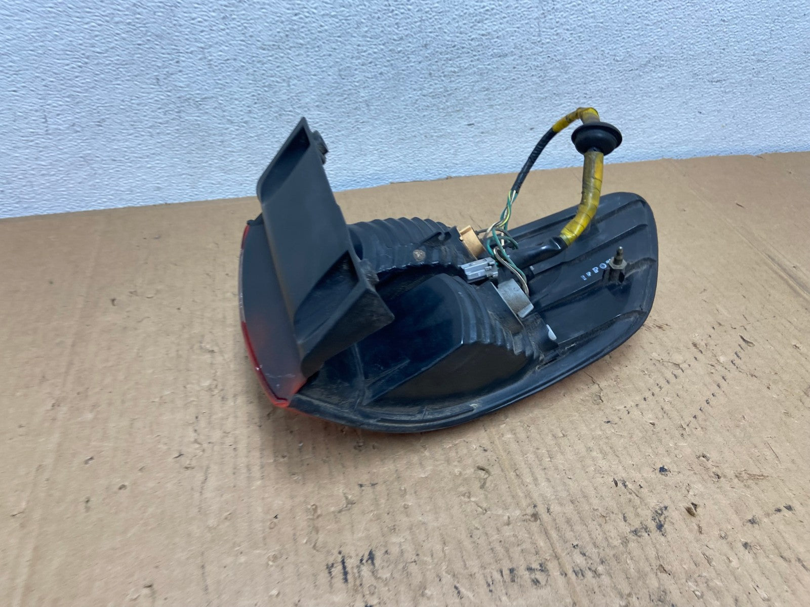 2001 2002 2003 Toyota Sienna Right Passenger Rh Side Tail Light AD1163 LK4