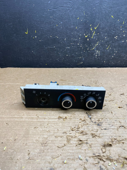 2008-2010 Chevrolet Express 1500 2500 3500 Climate Control Panel X1408 DG0