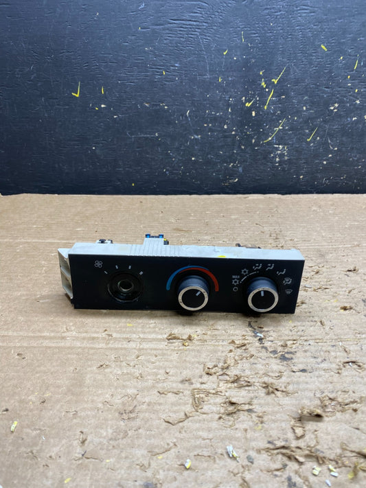 2008-2010 Chevrolet Express 1500 2500 3500 Climate Control Panel X1408 DG0