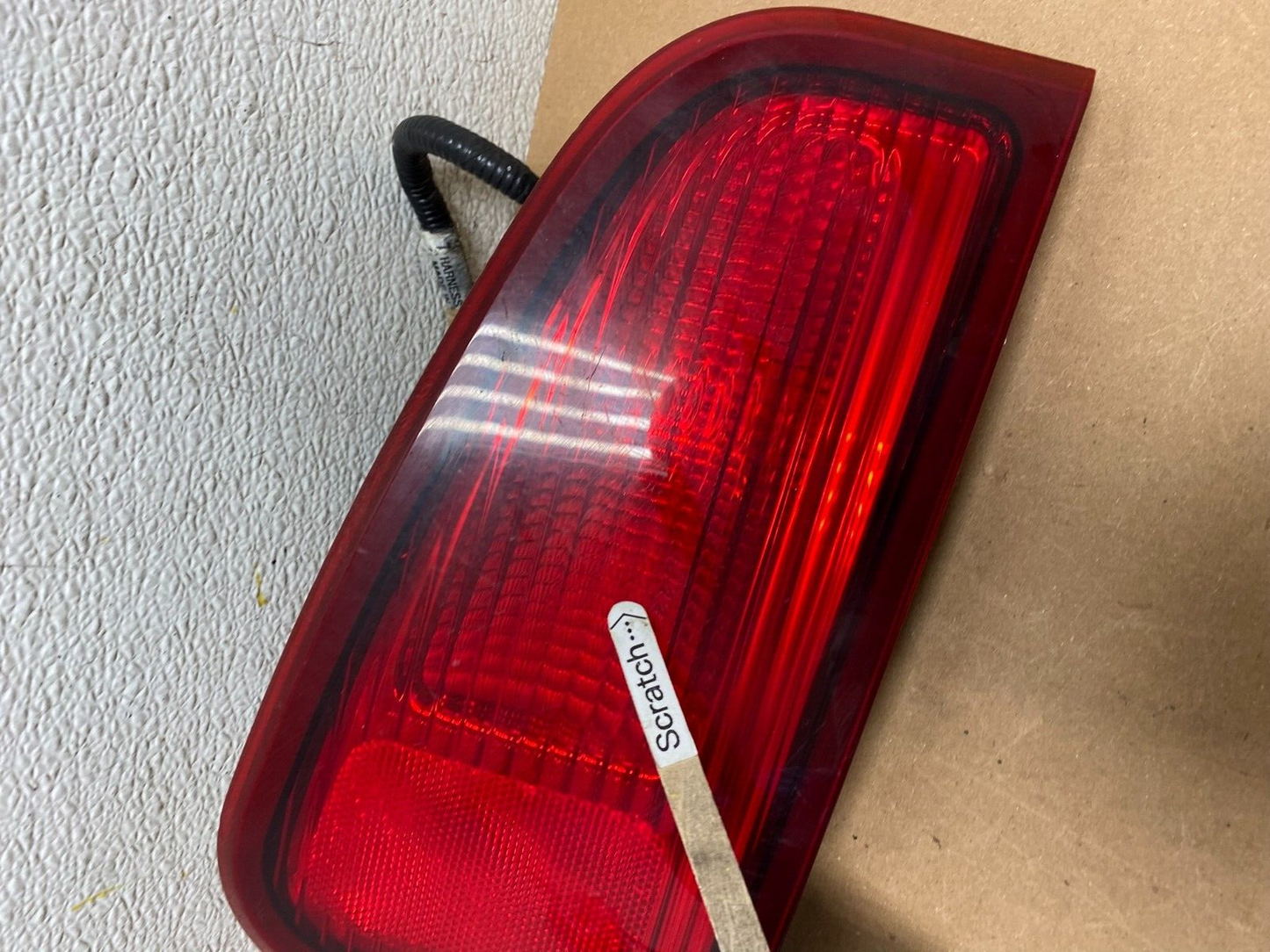2003-2006 Lincoln Navigator Right Passenger RH Inner Tail Light OEM H0943 KC3