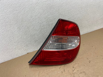 2002 2003 2004 Toyota Camry Tail Light Right Passenger Rh Side AG5936 LK2