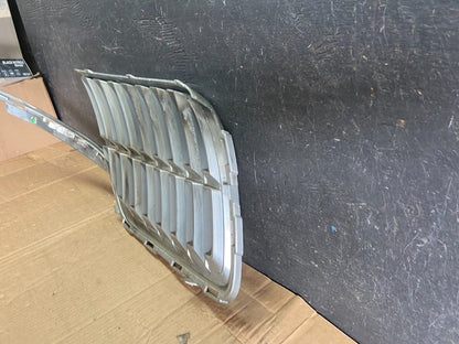 2010 to 2012 Lincoln MKT Left Driver LH Side Grille Grill OEM o1171 DG6