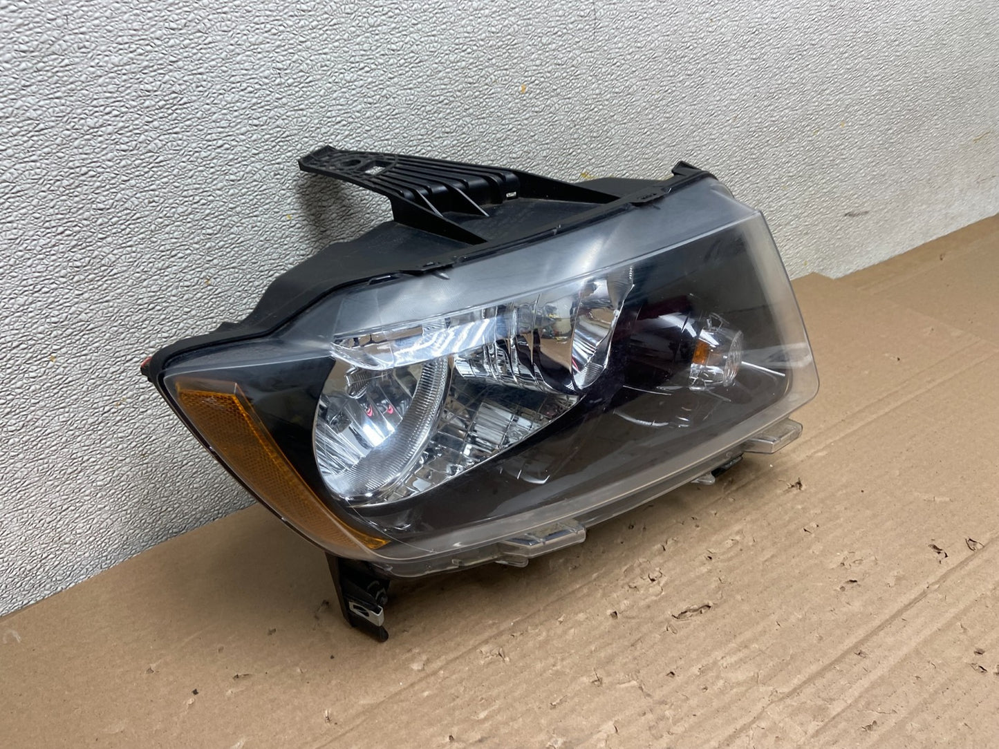 2011-2013 Jeep Grand Cherokee Right Passenger Halogen Headlight AB1406 DW2